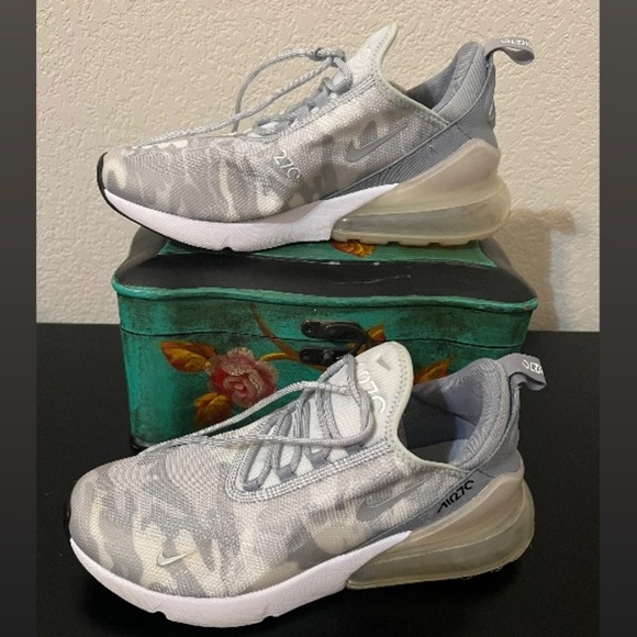 Women’s Nike Air Max 70 White Camouflage Print Size 9.5 - Picture 3 of 9